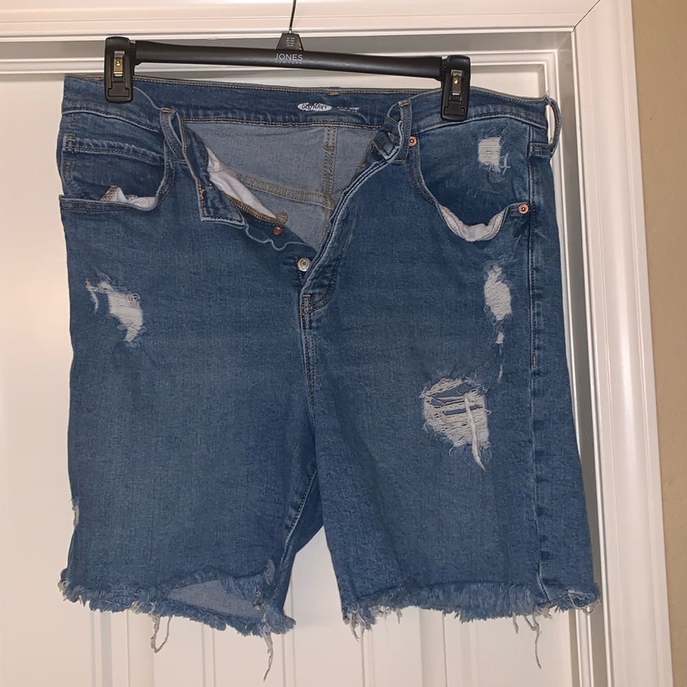 Women’s Distressed Jean Shorts Size 16